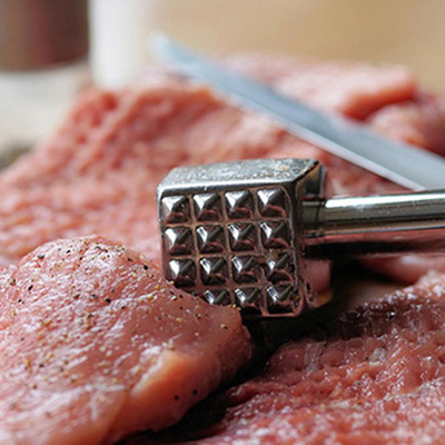 Produktfoto zu Schweineschnitzel 2 Stück (aus dem Schinken)