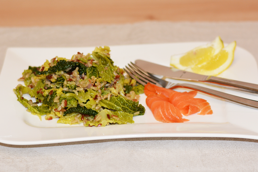 Rezeptbild für Wirsing mit Räucherlachs