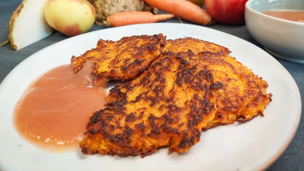 Rezeptbild für Möhren-Sellerie-Puffer