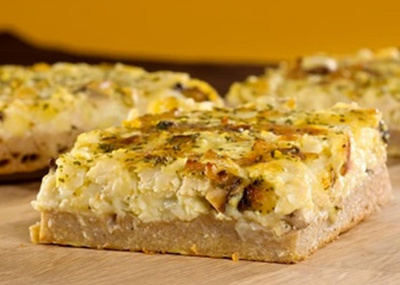 Produktfoto zu Zwiebelkuchen mit Räuchertofu